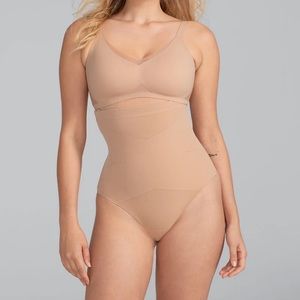 ✨ NWT Honeylove Superpower Thong